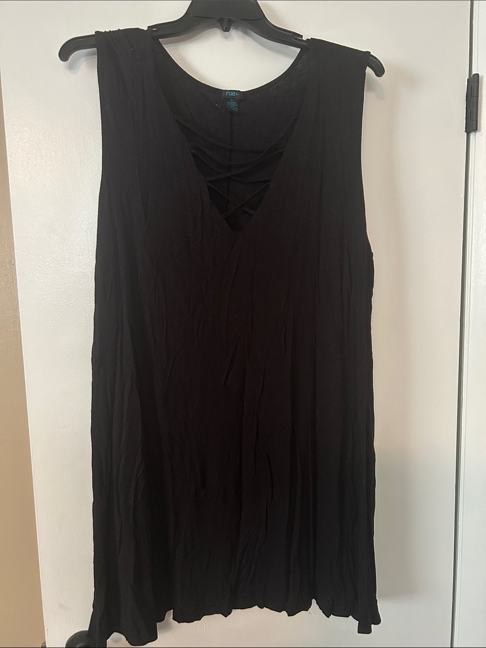 Women's Black Crisscross V-Neck dress